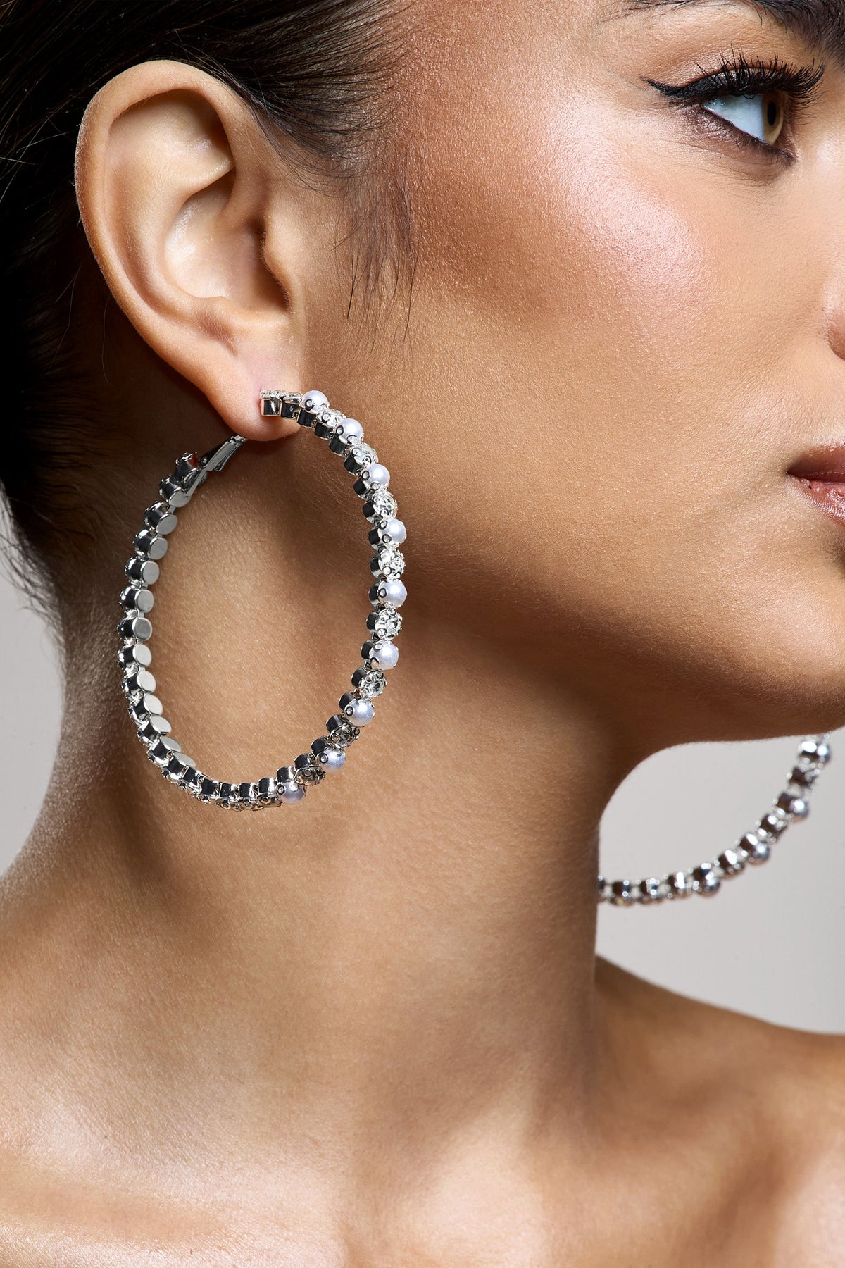 WB_CL134249013-KassandraSilverDiamanteHoopEarrings4