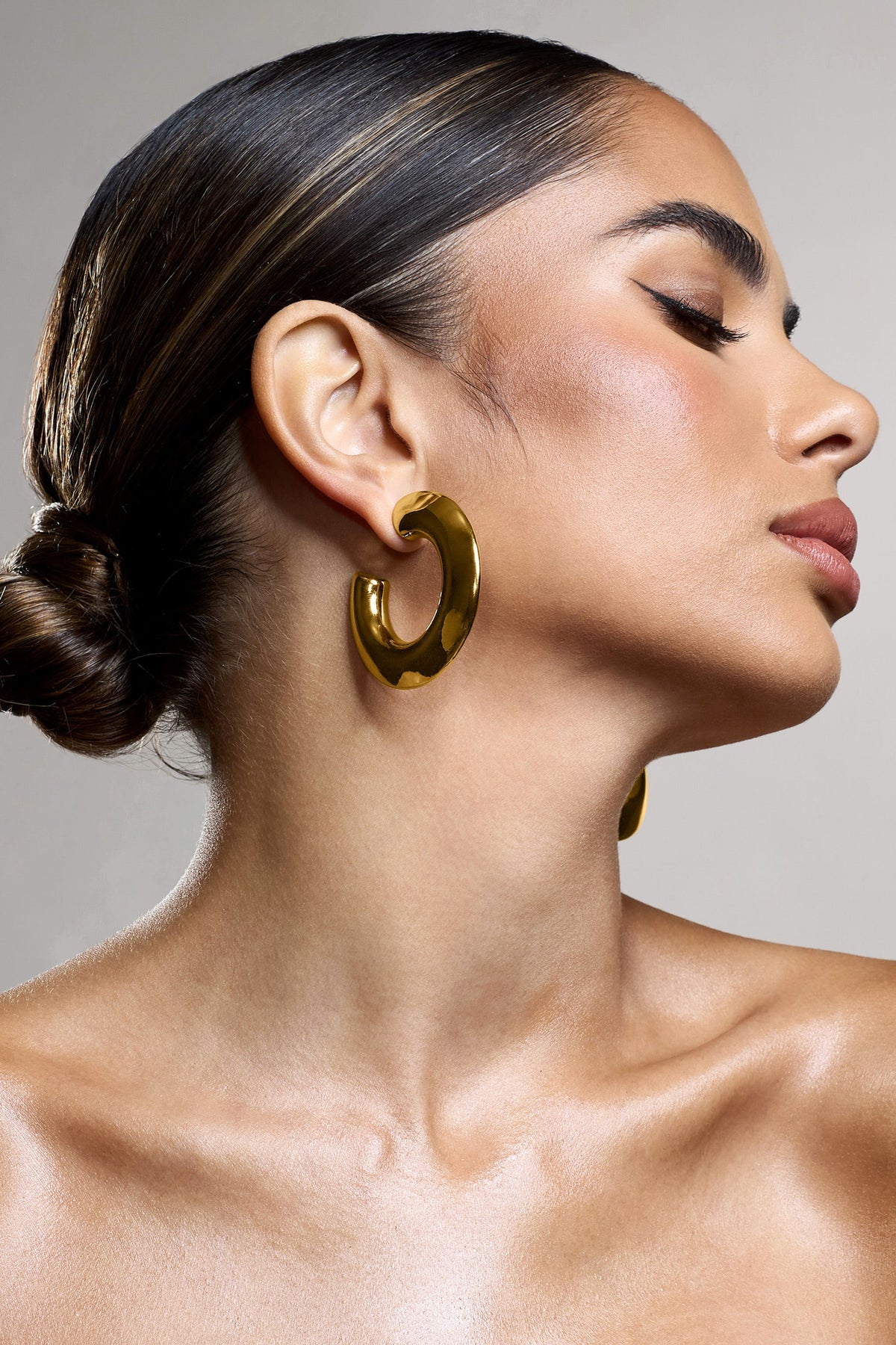 WB_CL134290007-NatalyaGoldChunkyHoopEarrings0