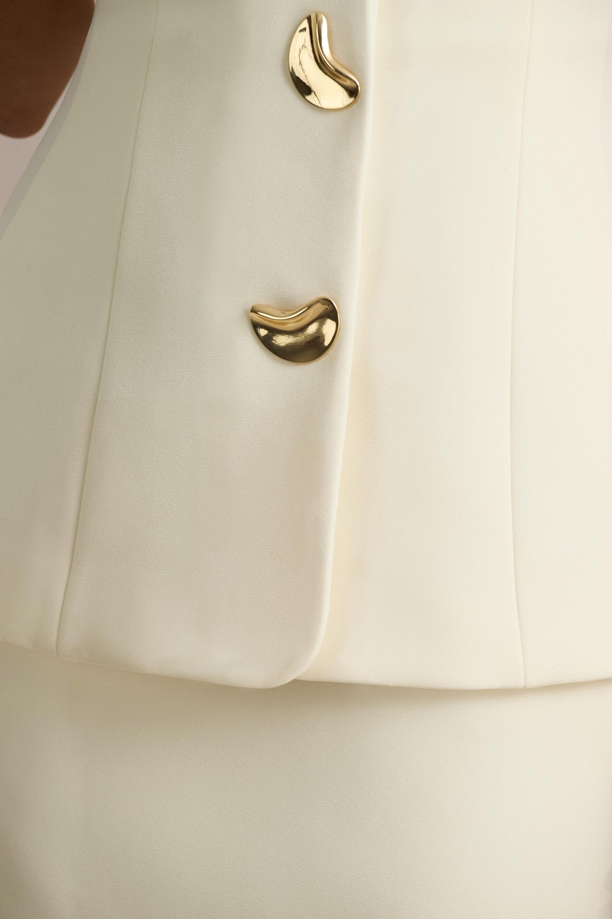 uploaded_image_4_bh4q0