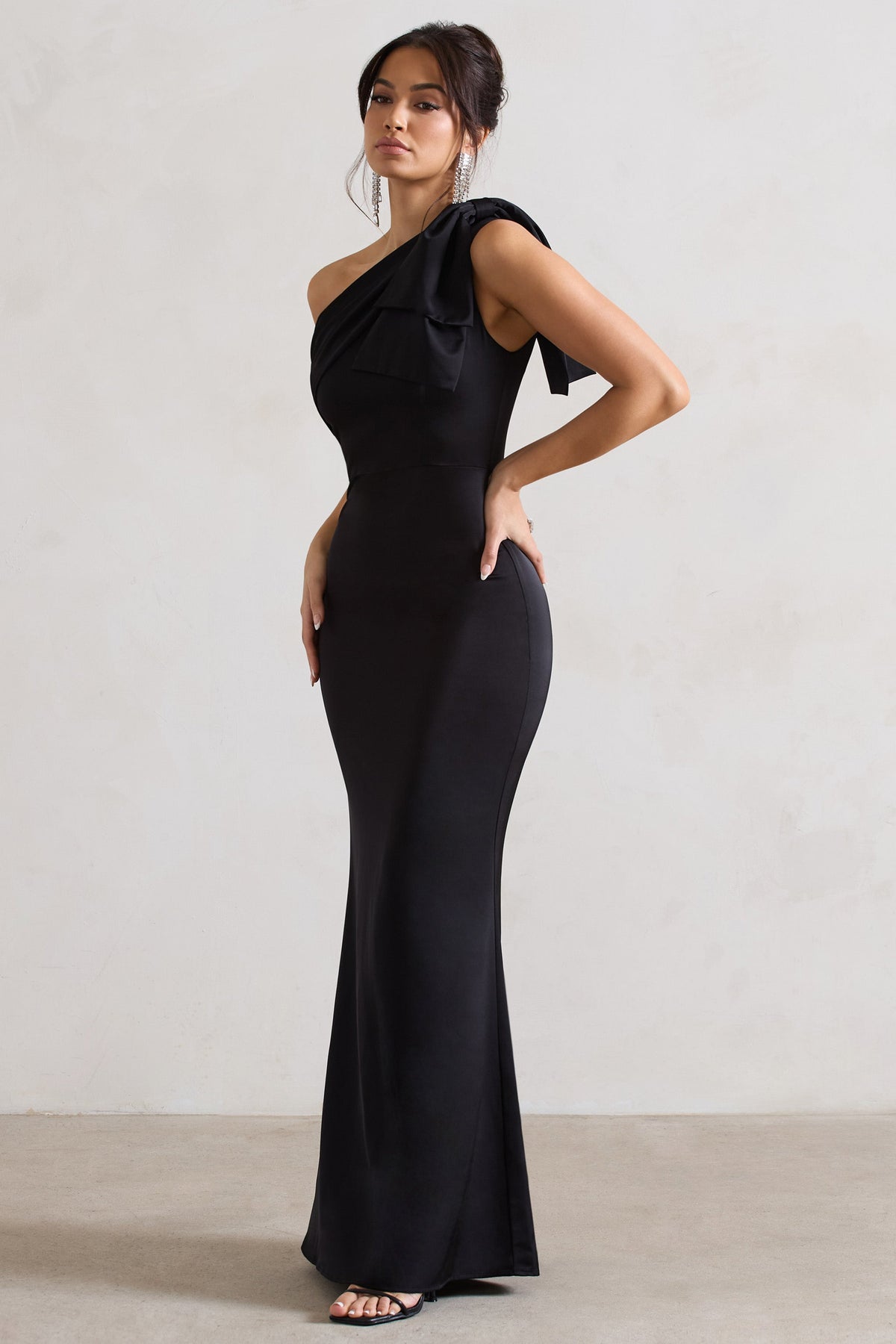 WB_CL129977002-LadyBlackSatinAsymmetricMaxiDressWithBow5