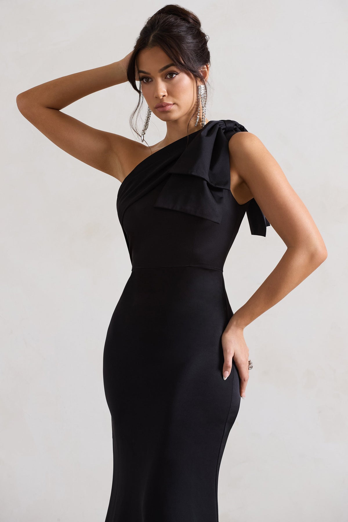 WB_CL129977002-LadyBlackSatinAsymmetricMaxiDressWithBow7