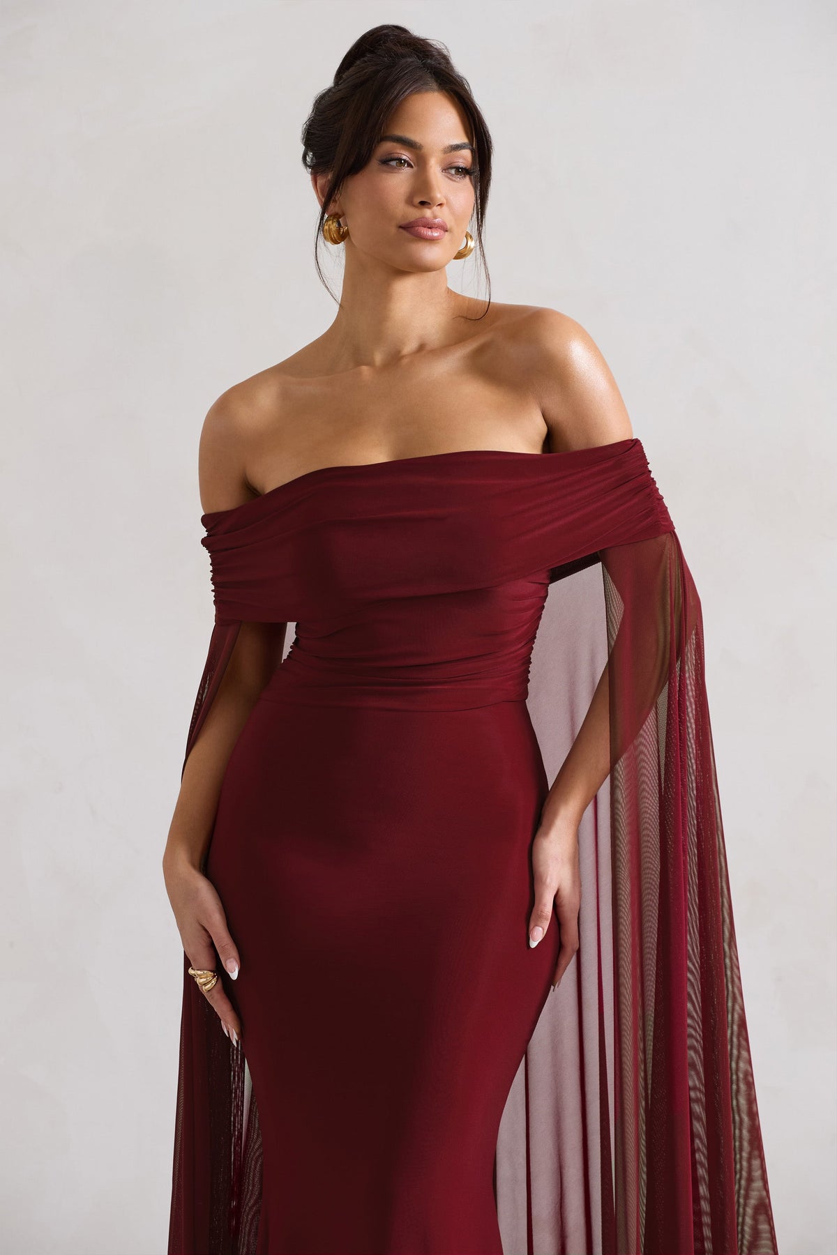 WB_CL131000037-CarlottaBerryBardotMaxiDressWithChiffonCape5