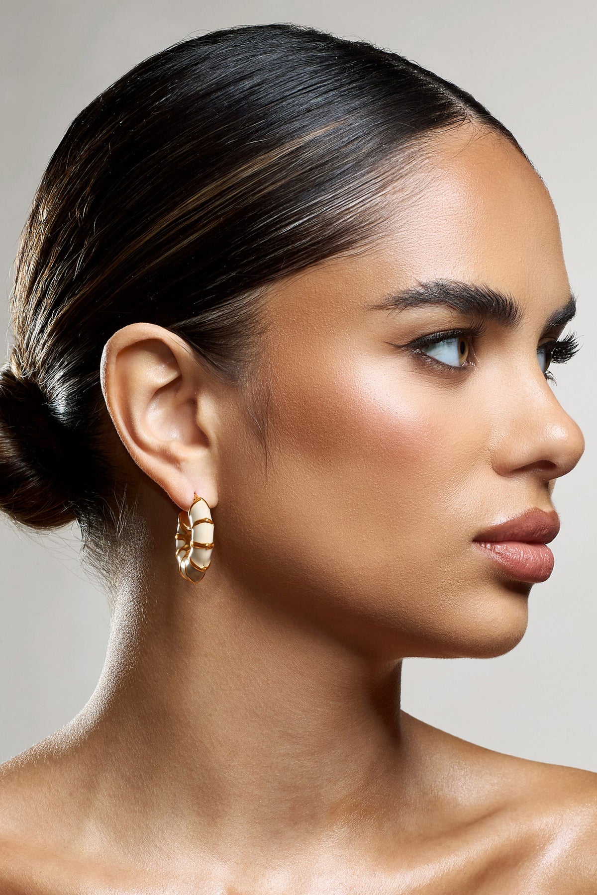 WB_CL134160007-EdieNude_GoldHoopEarrings0_1c2ccbfe-824f-4ed2-9e4b-892029a36eba