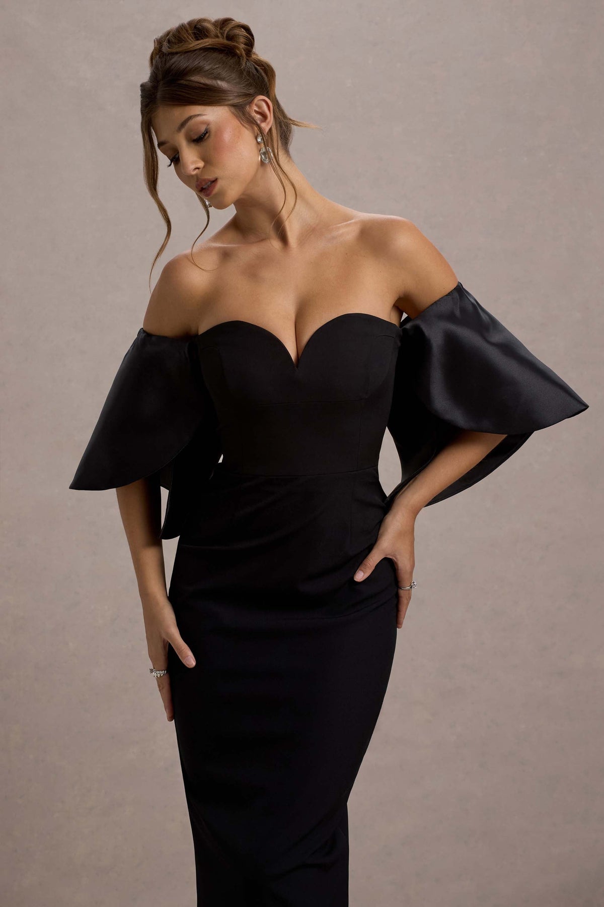WB_CL135111002-Dalani-BlackCorsetMaxiDressWithSatinPuffSleeves7