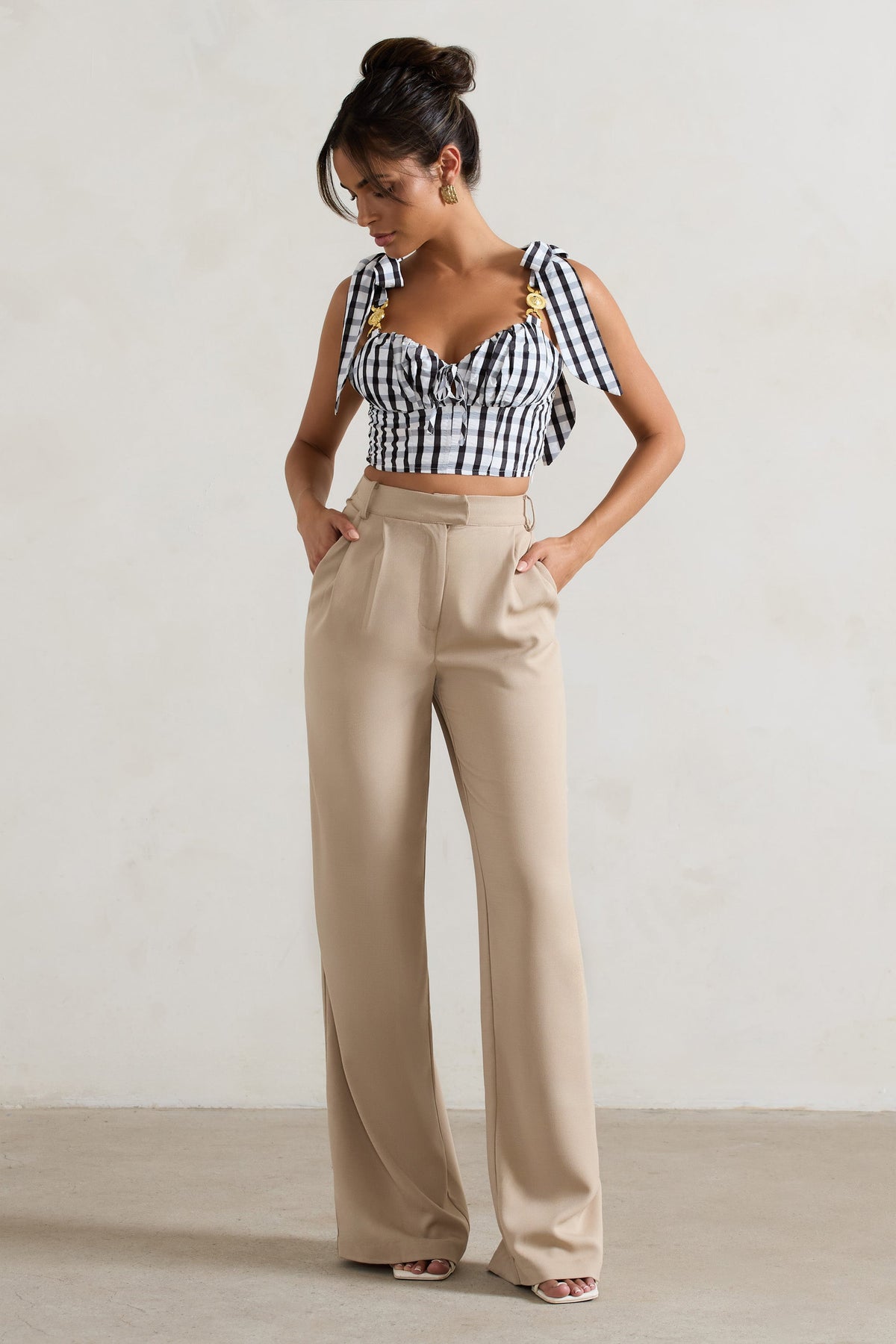 WB_HR_CL134041228-MaudBlack_WhiteGinghamCropTopWithTieStraps0_11985dae-6691-41a4-a9c4-b991db40fa0e
