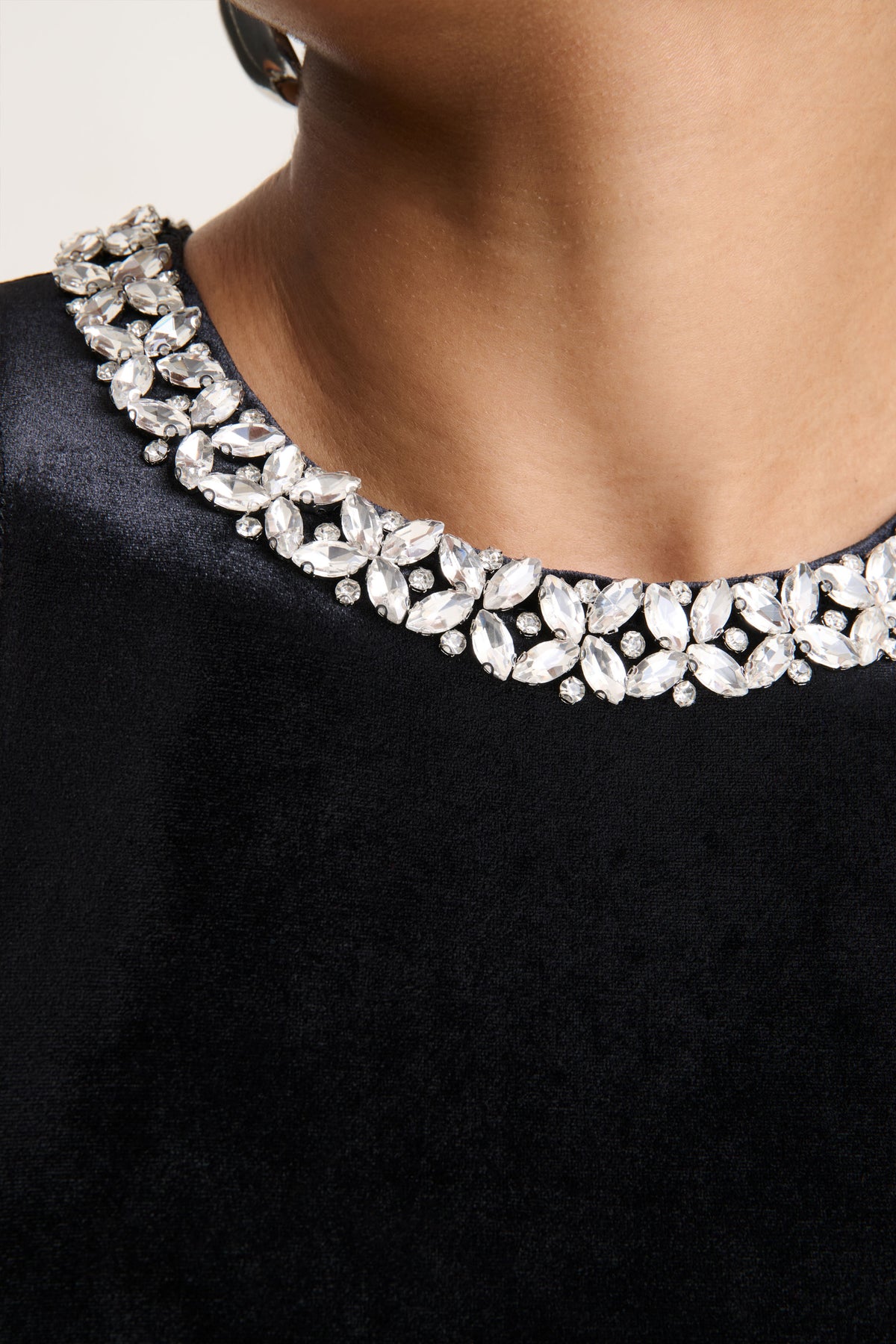 uploaded_image_4_8qw78